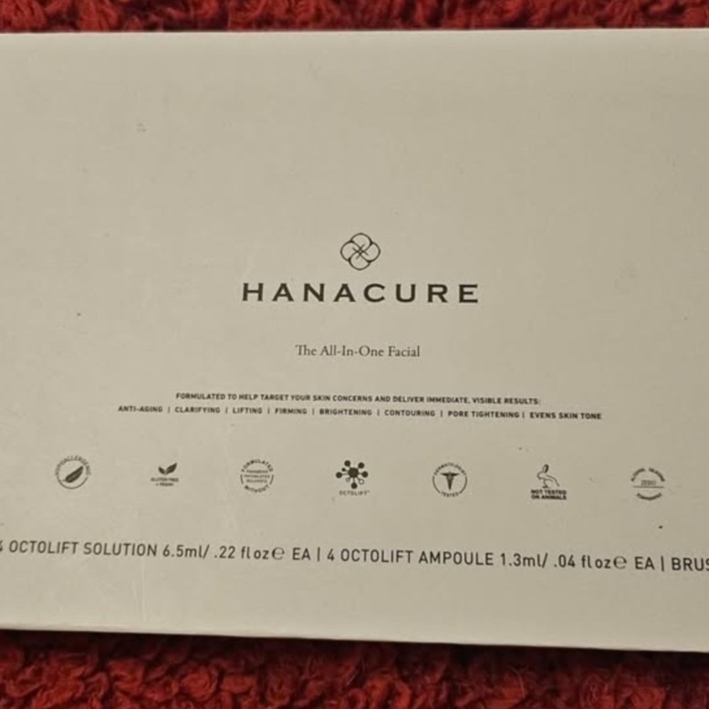 All-In-One Facial Skincare Mask - White